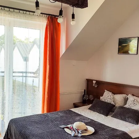 Quarto em Acomodações Particulares Goscinne Jolka *